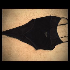 FLIRTY BLACK  1 PIECE LACEY G STRING